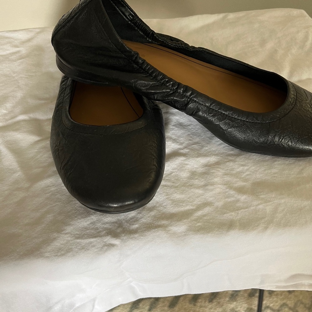 Vionic Ballet Flat - image 2